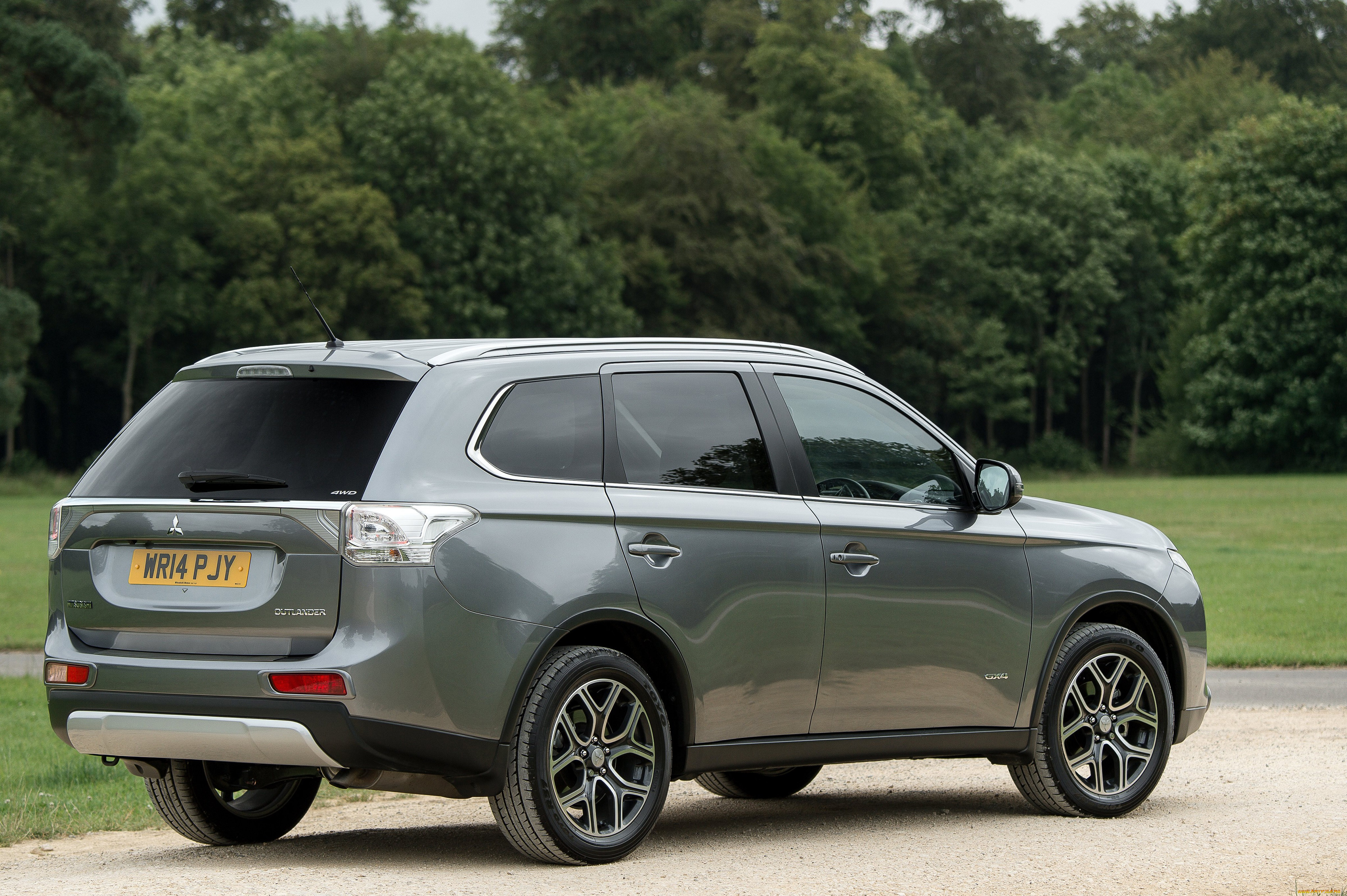 , mitsubishi, outlander, uk-spec, 2014, 